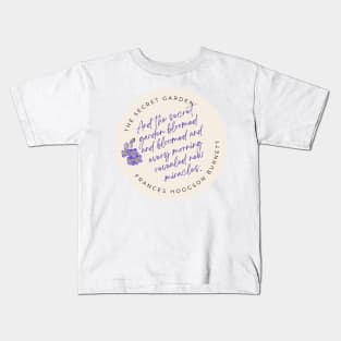 Secret Garden blooming miracles Kids T-Shirt